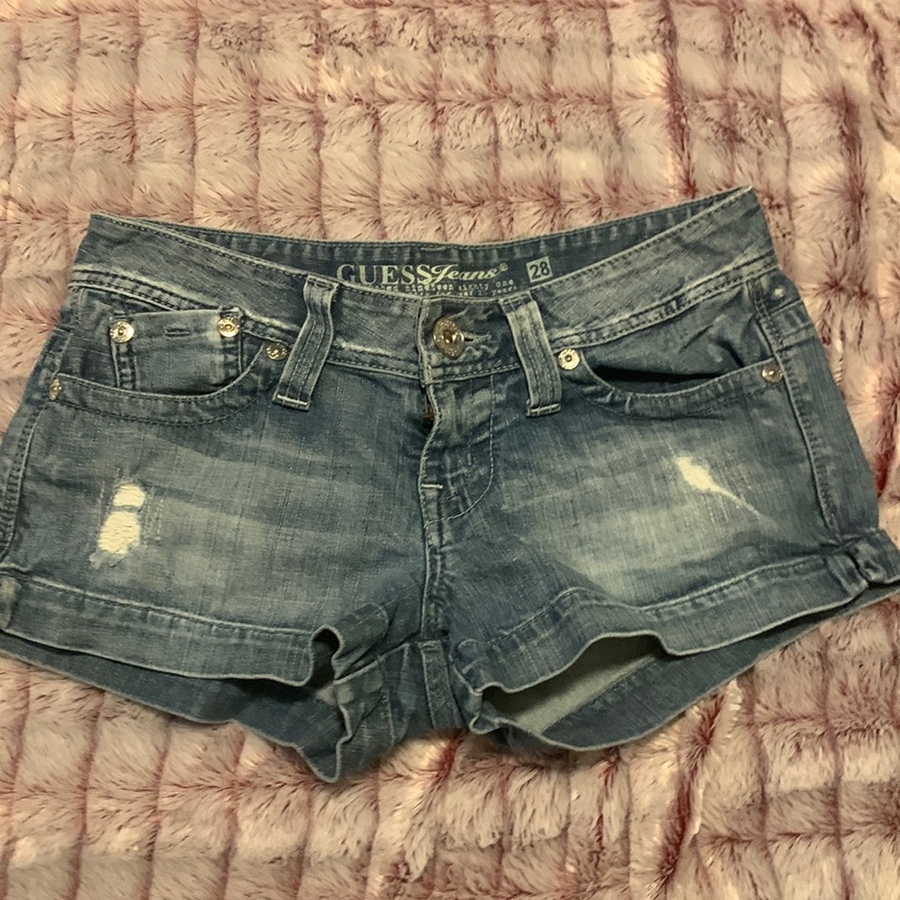 Guess jean shorts size 28